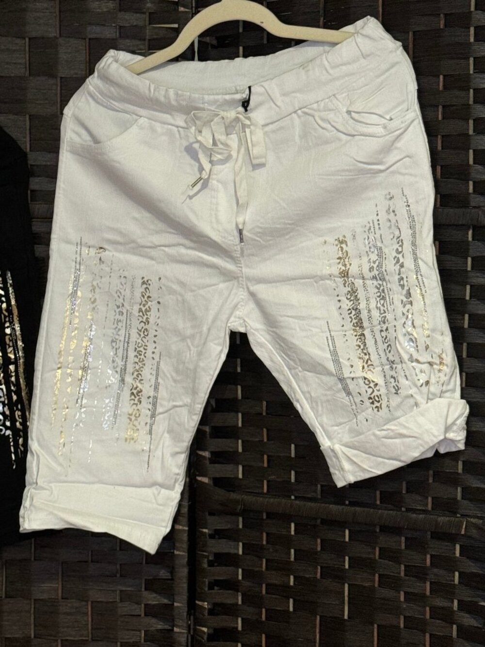 WOMEN STRETCHY SHORTS SIZE S/L